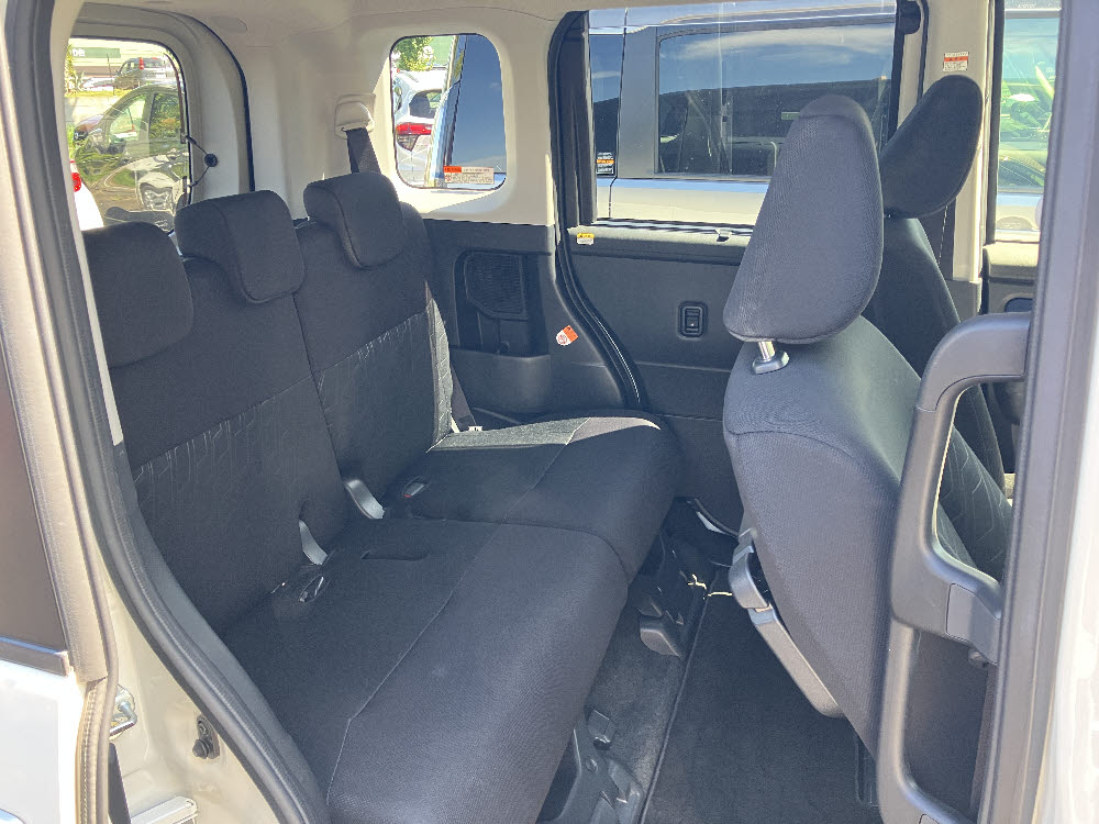 トヨタ　ルーミーカスタム　G-T（モデリスタエアロ）8枚目