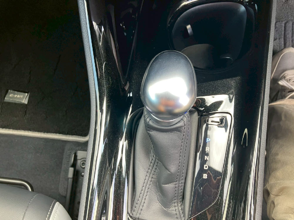 トヨタ　Ｃ－ＨＲ　HYBRID　Gモードネロ17枚目