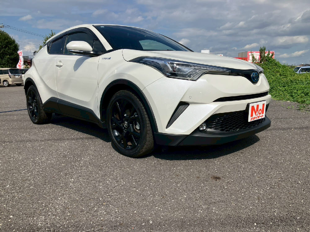 トヨタ　Ｃ－ＨＲ　HYBRID　Gモードネロ2枚目