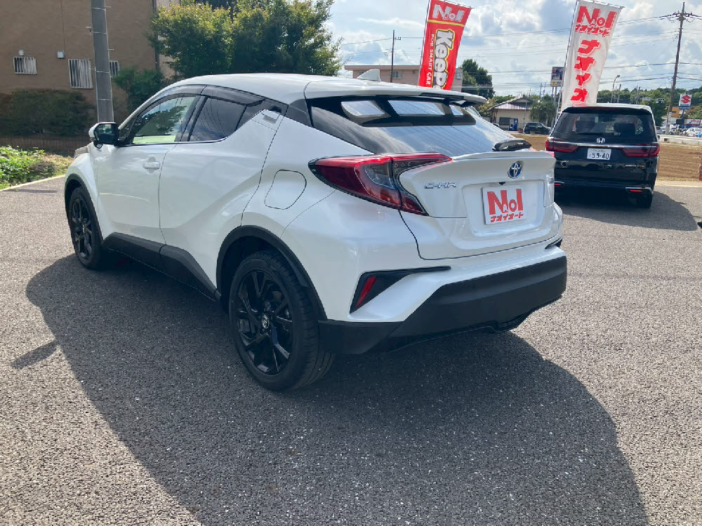 トヨタ　Ｃ－ＨＲ　HYBRID　Gモードネロ6枚目