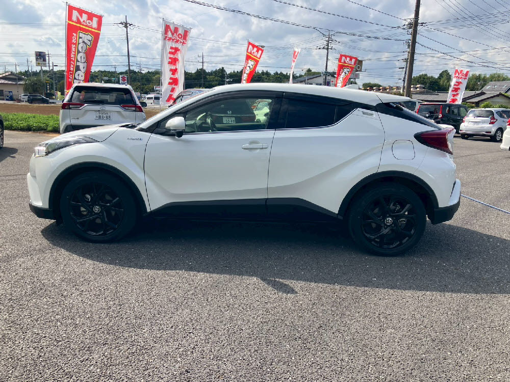 トヨタ　Ｃ－ＨＲ　HYBRID　Gモードネロ7枚目