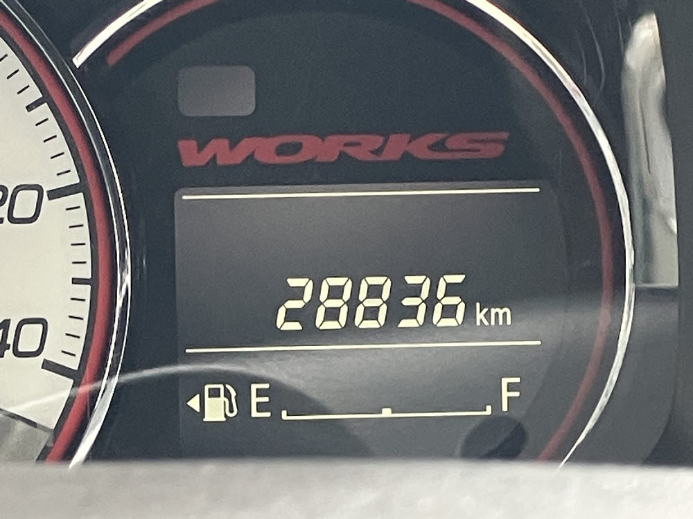 スズキ　アルトワークス　ベースグレード16枚目