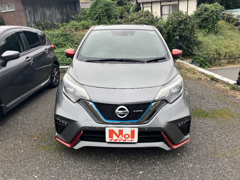 ニッサン　ノート　e-パワーニスモ1枚目