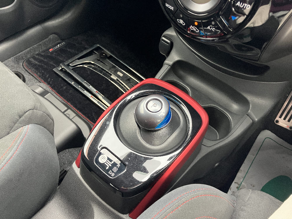 ニッサン　ノート　e-パワーニスモ19枚目