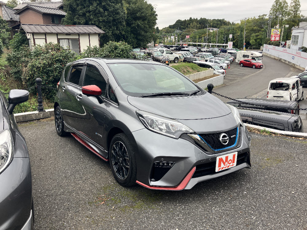 ニッサン　ノート　e-パワーニスモ2枚目
