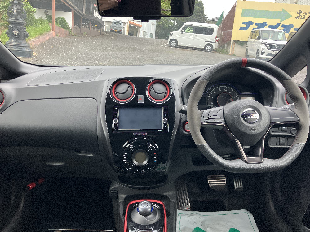 ニッサン　ノート　e-パワーニスモ6枚目
