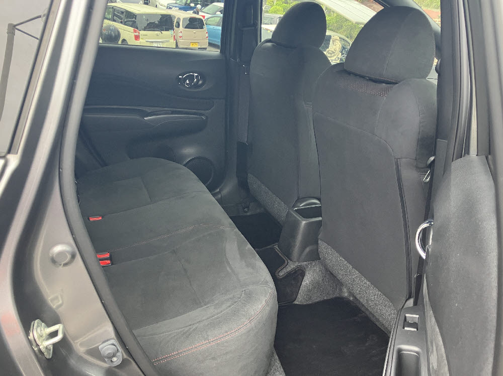 ニッサン　ノート　e-パワーニスモ7枚目