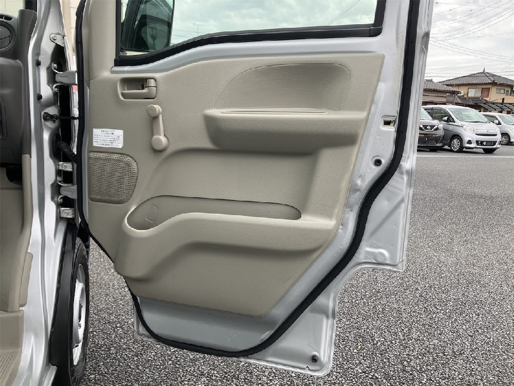 ニッサン　NV100クリッパーバン　DXセーフティP14枚目