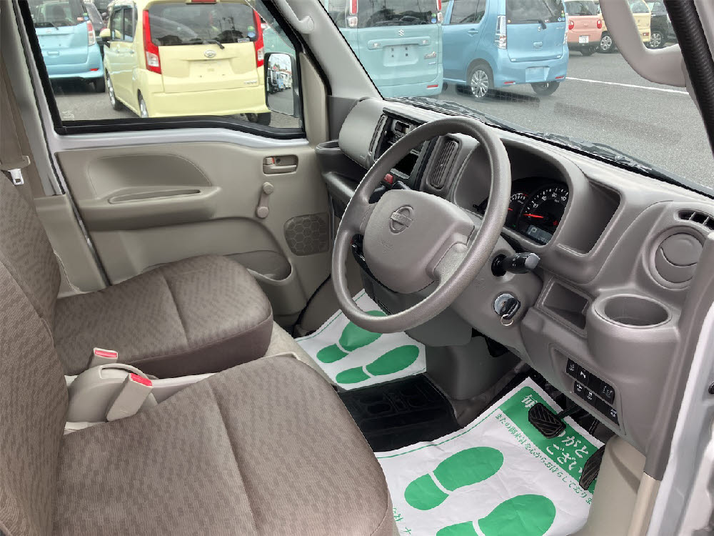 ニッサン　NV100クリッパーバン　DXセーフティP15枚目