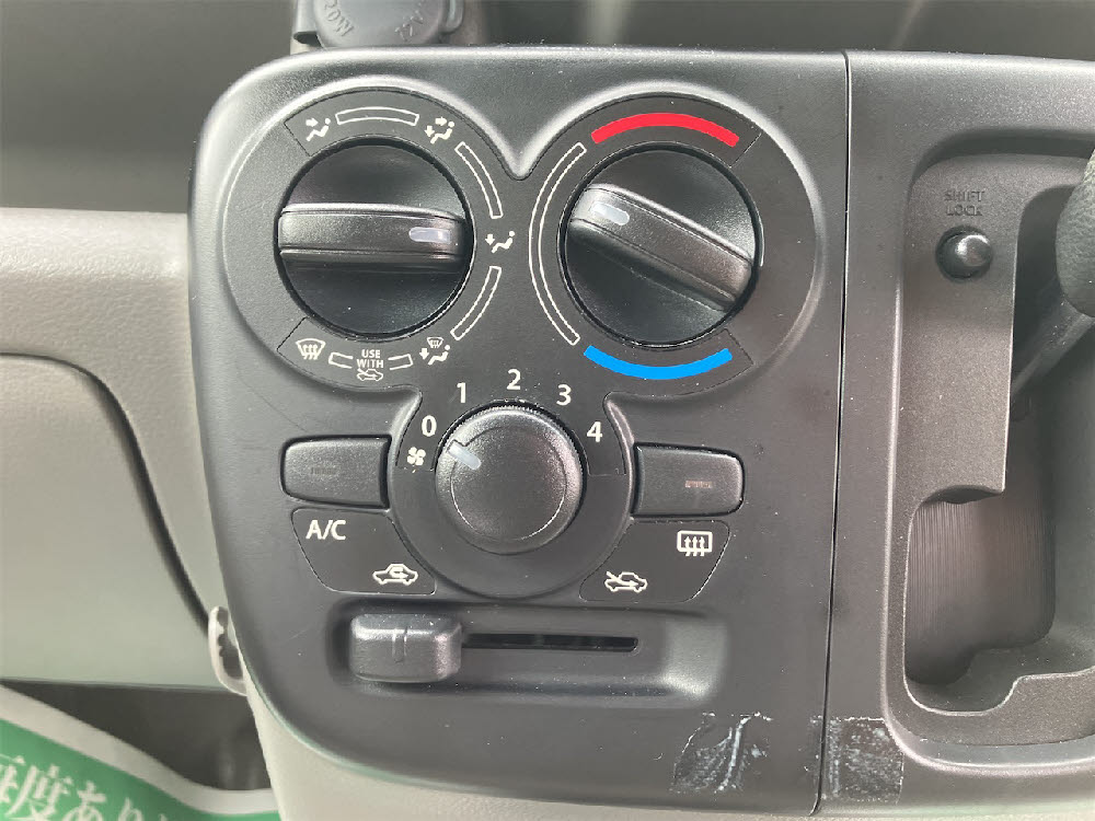 ニッサン　NV100クリッパーバン　DXセーフティP19枚目