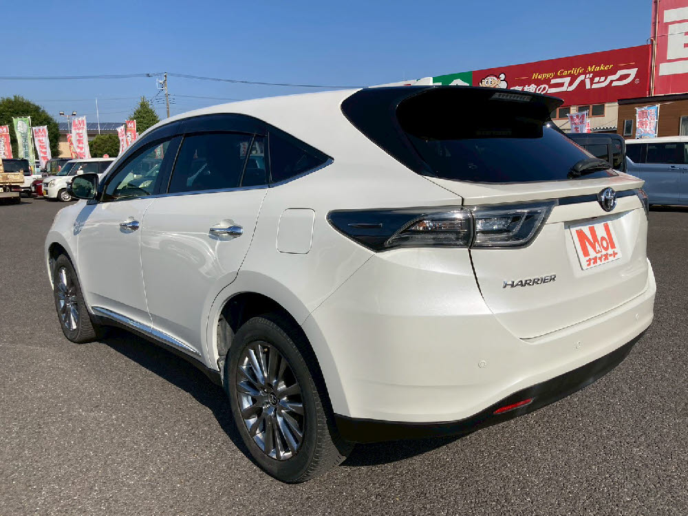 トヨタ　ハリアー　プレミアムアドバンスドパッケージ6枚目