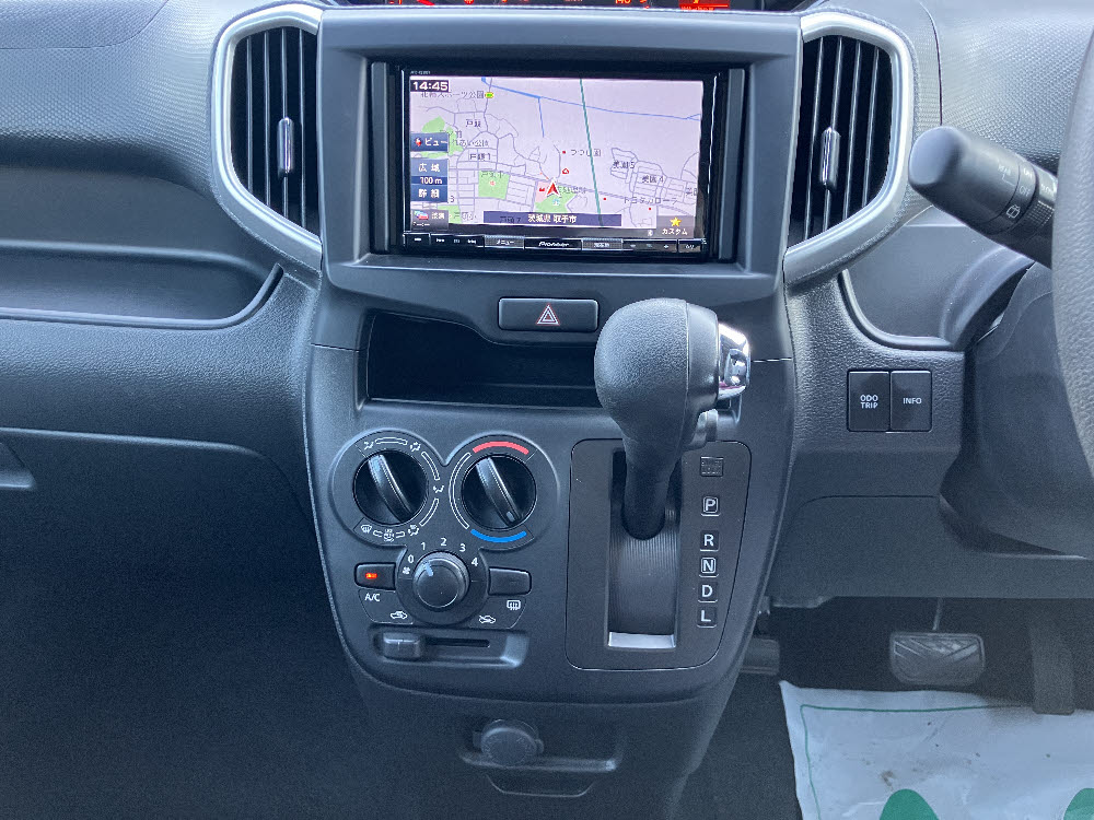 スズキ　ソリオ　G16枚目