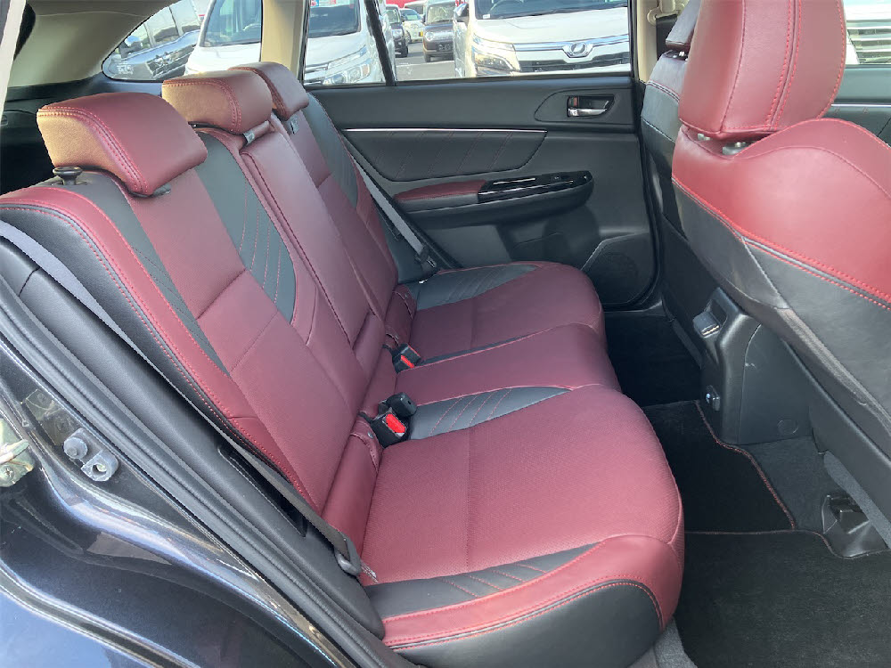 スバル　レヴォーグ　4WD 1.6STIスポーツアイサイト12枚目