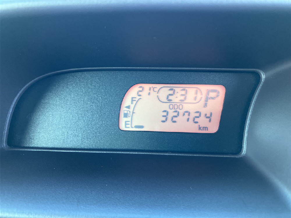 トヨタ　スペイド　Y18枚目