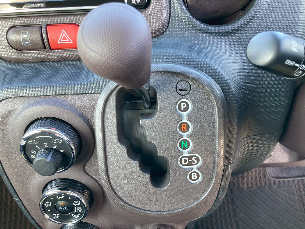 トヨタ　スペイド　F16枚目