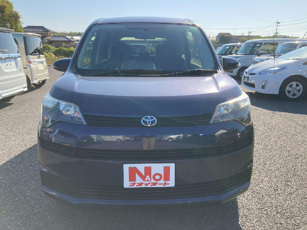 トヨタ　スペイド　F1枚目