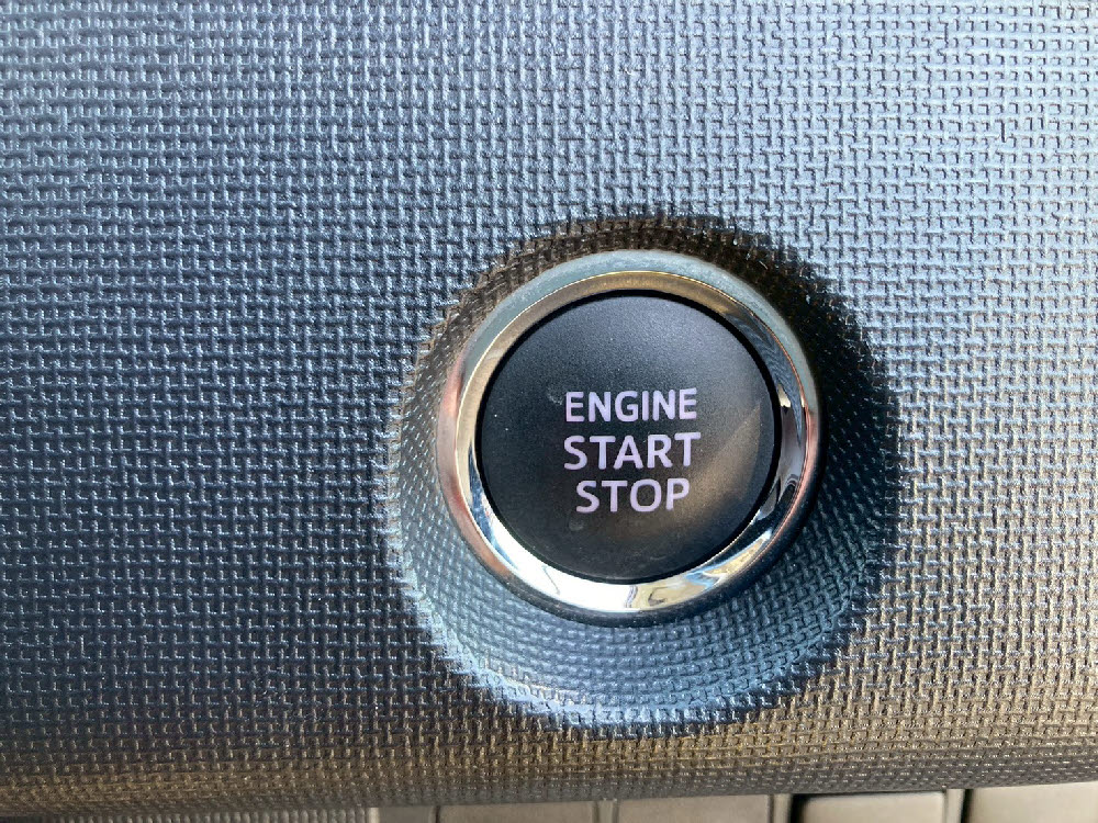 トヨタ　スペイド　F18枚目