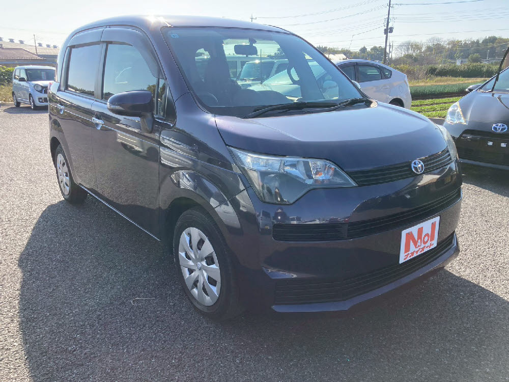 トヨタ　スペイド　F2枚目