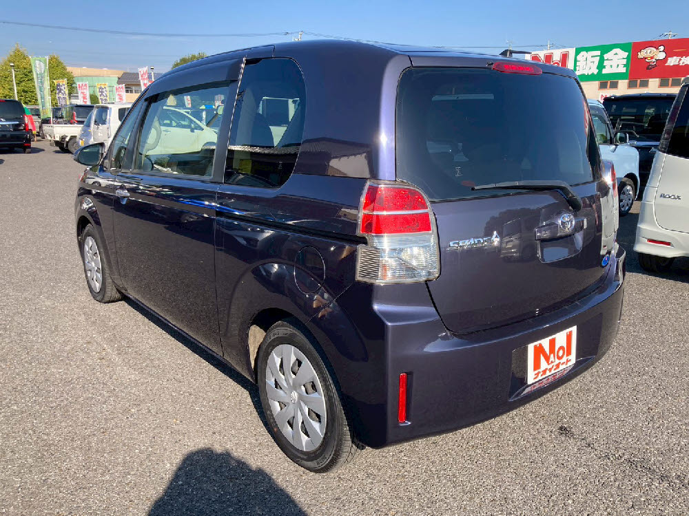 トヨタ　スペイド　F6枚目