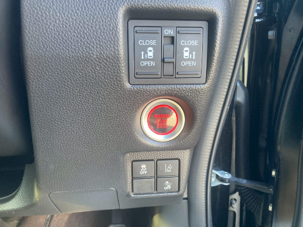 ホンダ　N BOXカスタム　G・Lターボホンダセンシング18枚目