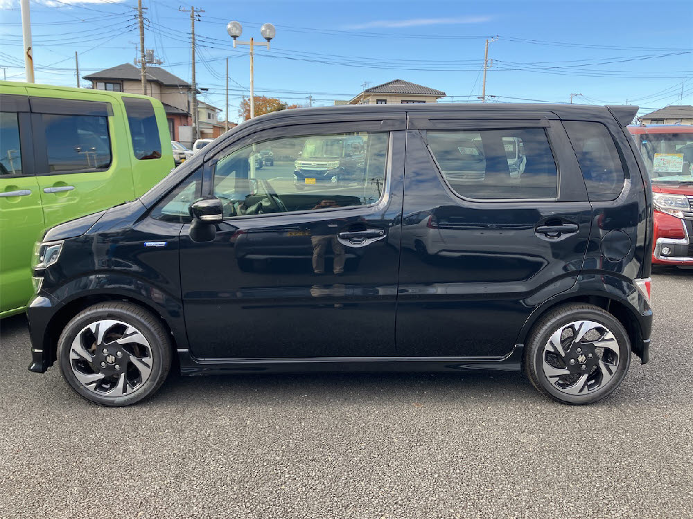 スズキ　ワゴンＲ　ハイブリッドFZ 4枚目