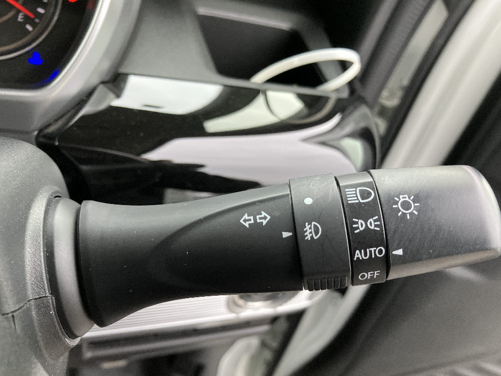 スズキ　スペーシアカスタム　ハイブリッドXS10枚目