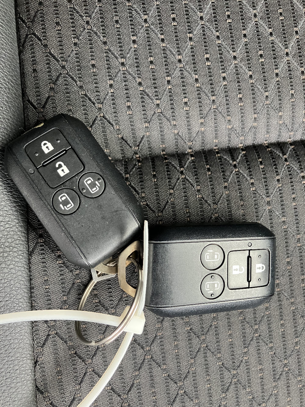 スズキ　スペーシアカスタム　ハイブリッドXS13枚目