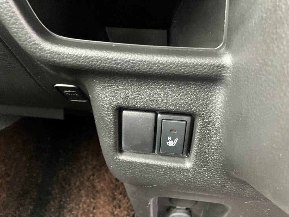 スズキ　スペーシアカスタム　ハイブリッドXS18枚目