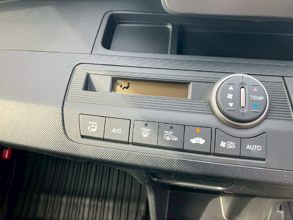 ホンダ　フリードスパイクHV　ジャストセレクション15枚目