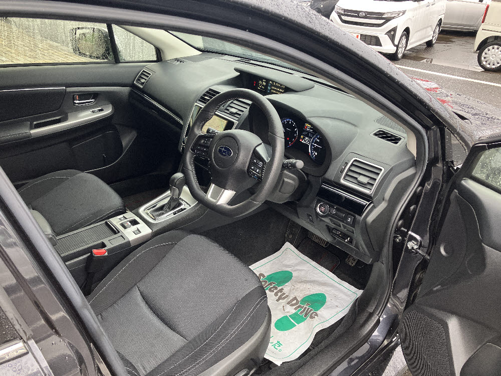 スバル　レヴォーグ　1.6GTアイサイトSスタAセーフ11枚目