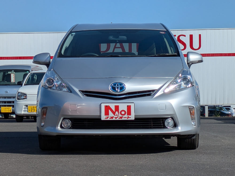 トヨタ　プリウスα　S1枚目
