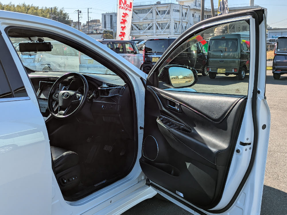 トヨタ　ハリアー　エレガンス10枚目