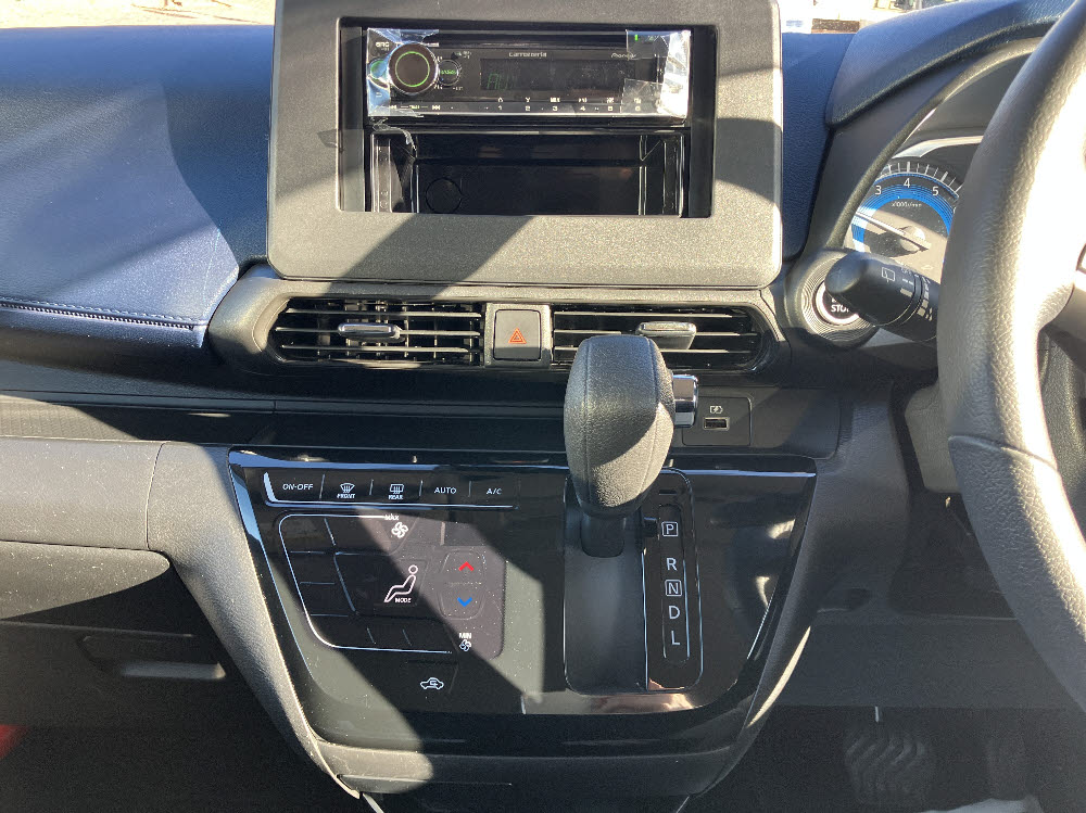 ニッサン　デイズ　ハイウェイスターX16枚目