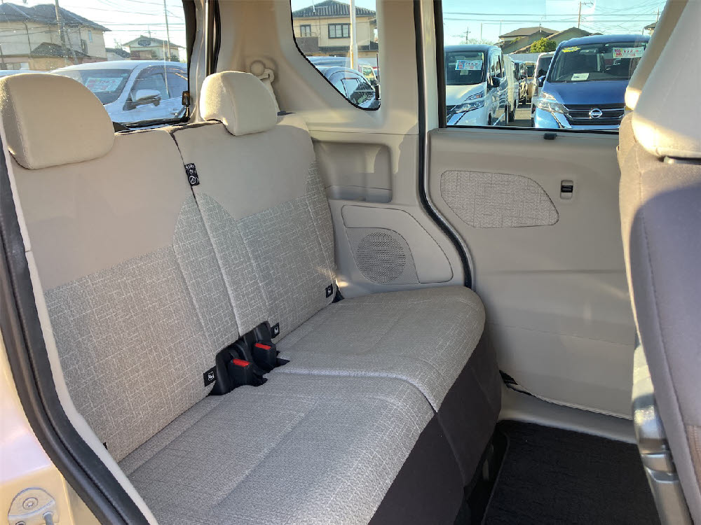 ニッサン　ルークス　X　4WD12枚目