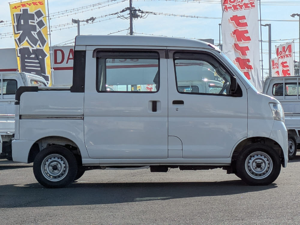 ダイハツ　ハイゼットカーゴ　特装車　デッキバン2枚目