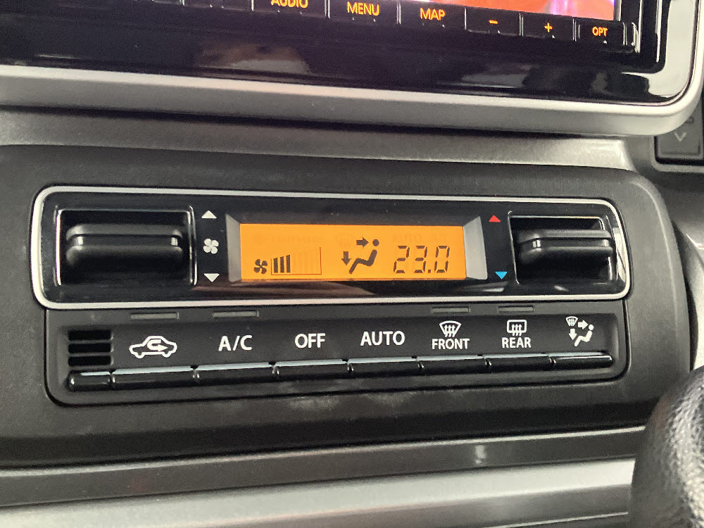 スズキ　スペーシアギア　ハイブリッドXZ15枚目