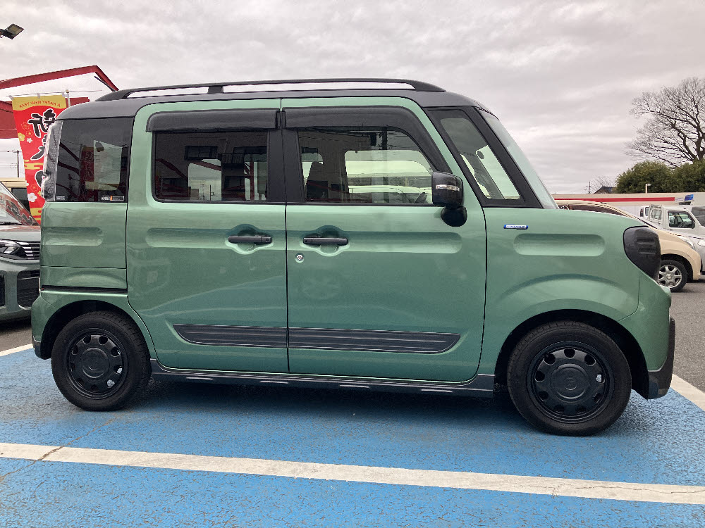 スズキ　スペーシアギア　ハイブリッドXZ3枚目