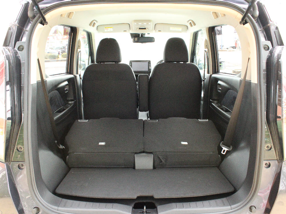 ニッサン　デイズ　ハイウェイスターX（9インチナビ）14枚目