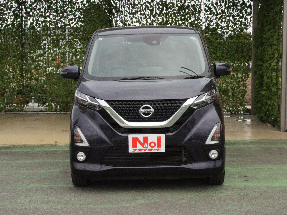 ニッサン　デイズ　ハイウェイスターX（9インチナビ）1枚目