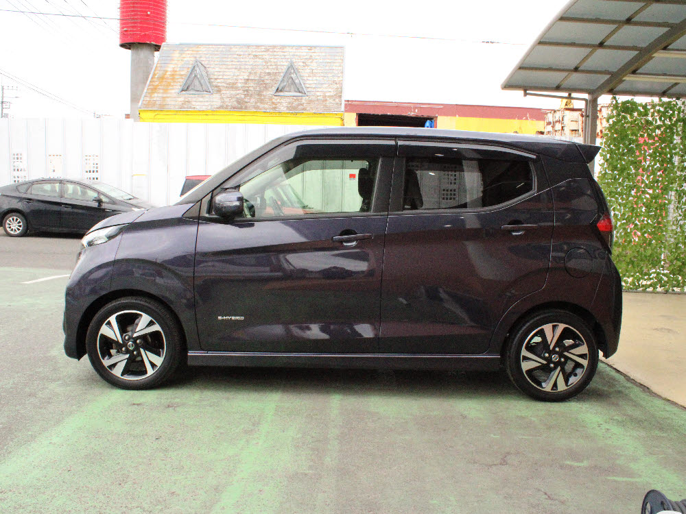 ニッサン　デイズ　ハイウェイスターX（9インチナビ）7枚目