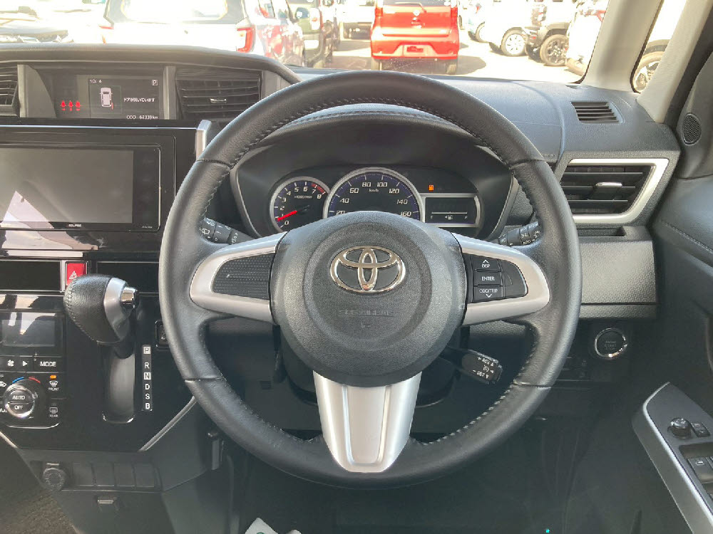 トヨタ　タンクカスタム　G11枚目