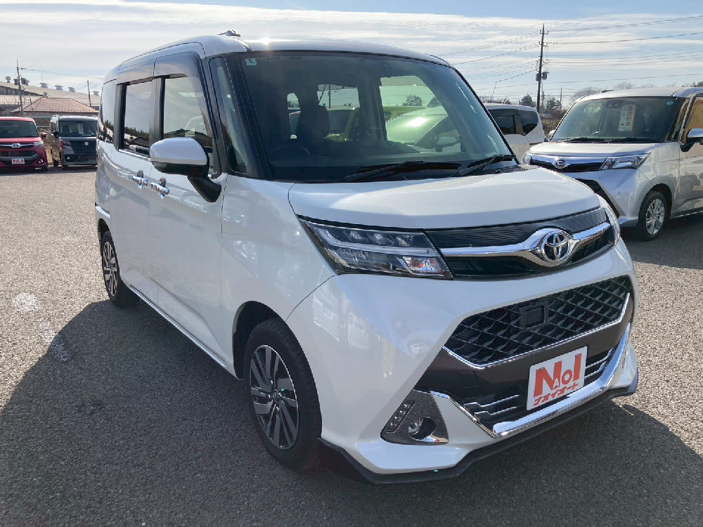 トヨタ　タンクカスタム　G2枚目