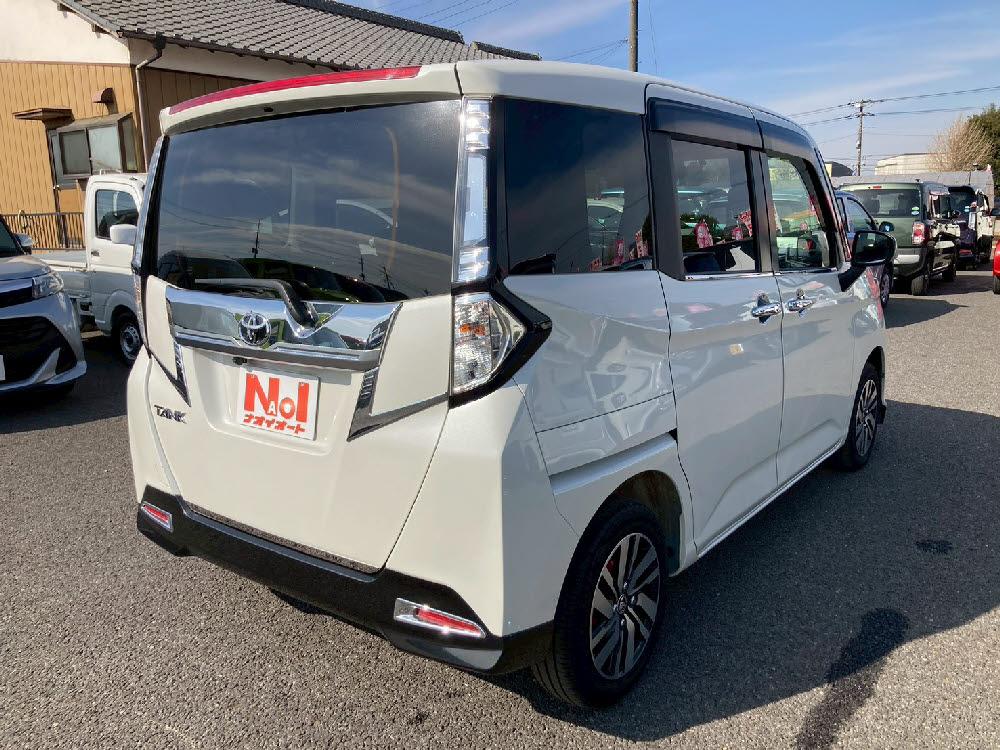 トヨタ　タンクカスタム　G4枚目