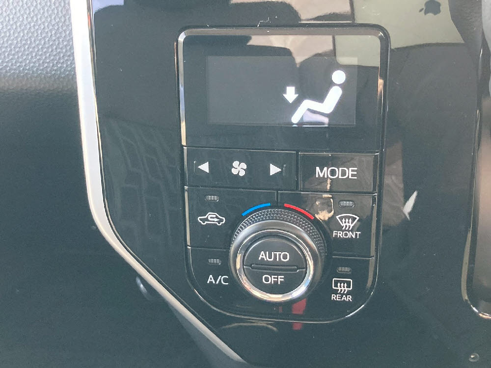 トヨタ　タンクカスタム　G14枚目