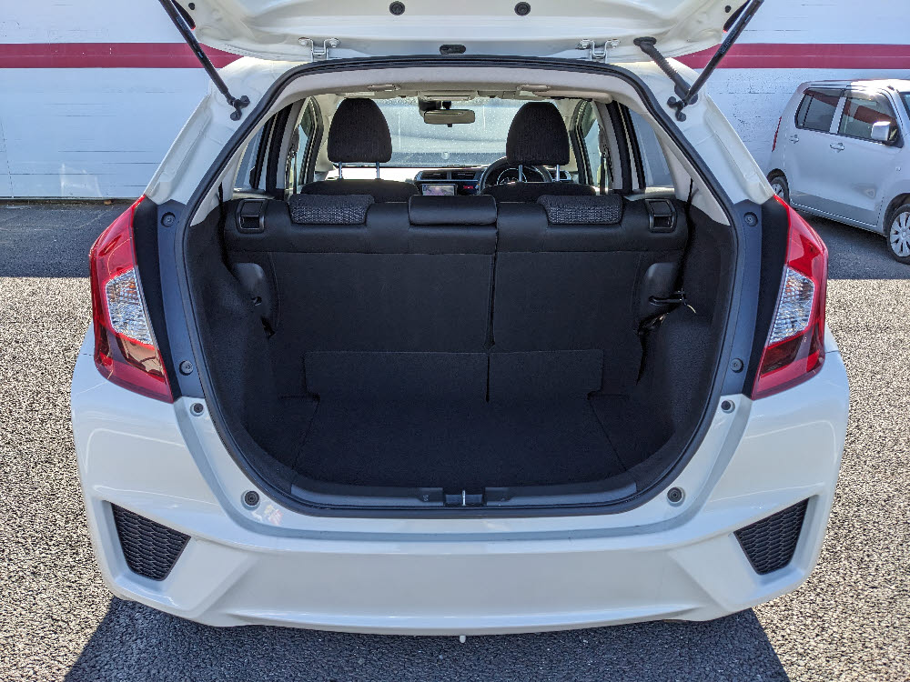 ホンダ　フィット　13G・Fパッケージ11枚目