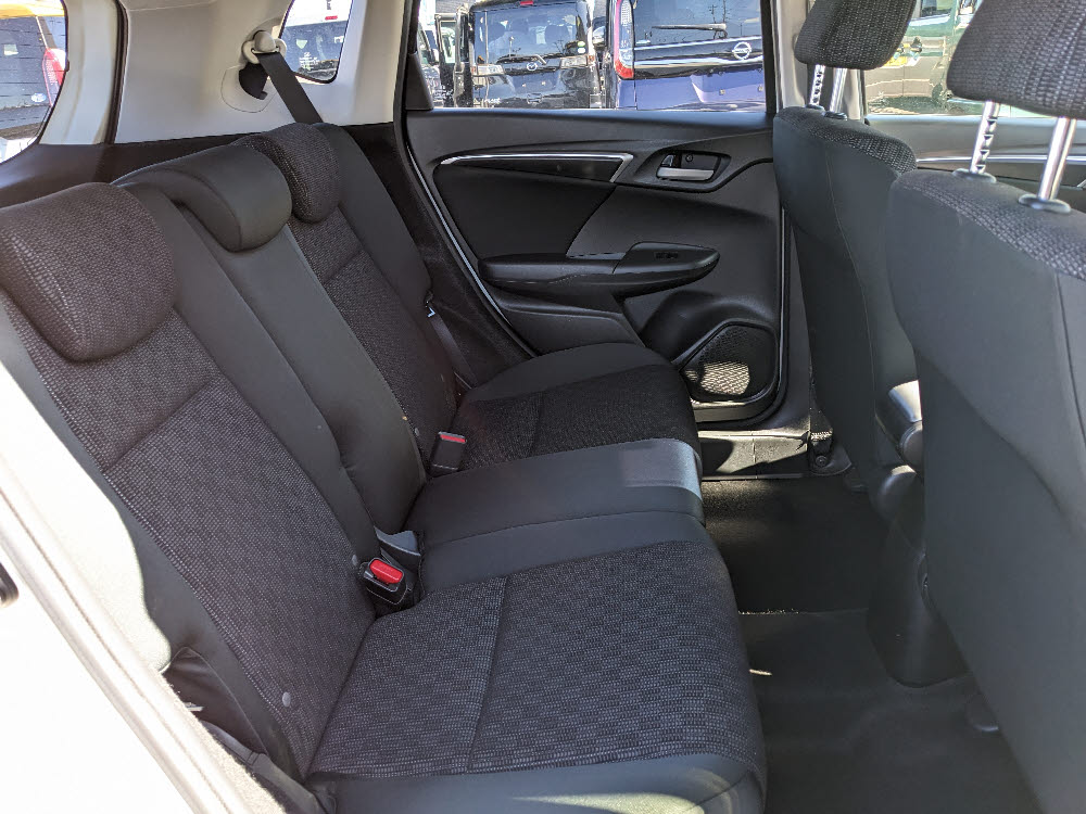 ホンダ　フィット　13G・Fパッケージ13枚目