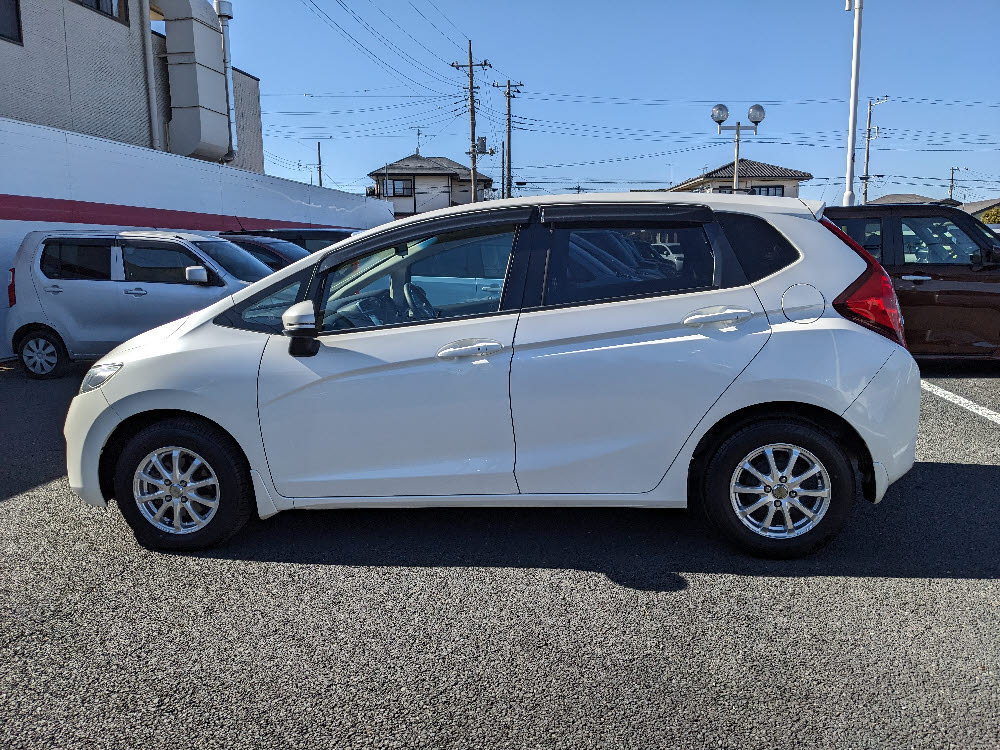 ホンダ　フィット　13G・Fパッケージ4枚目