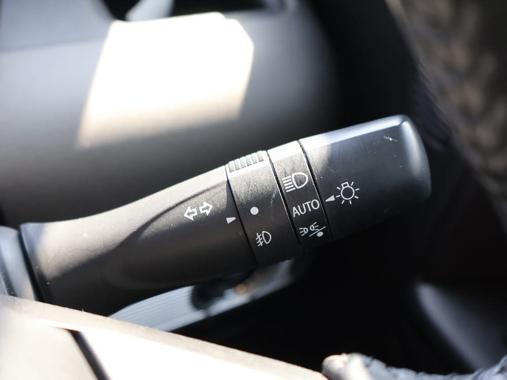 マツダ　フレアワゴンタフスタイル　ハイブリッドXS14枚目