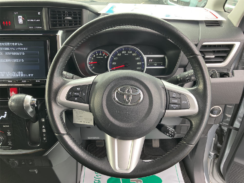 トヨタ　タンクカスタム　G-T10枚目