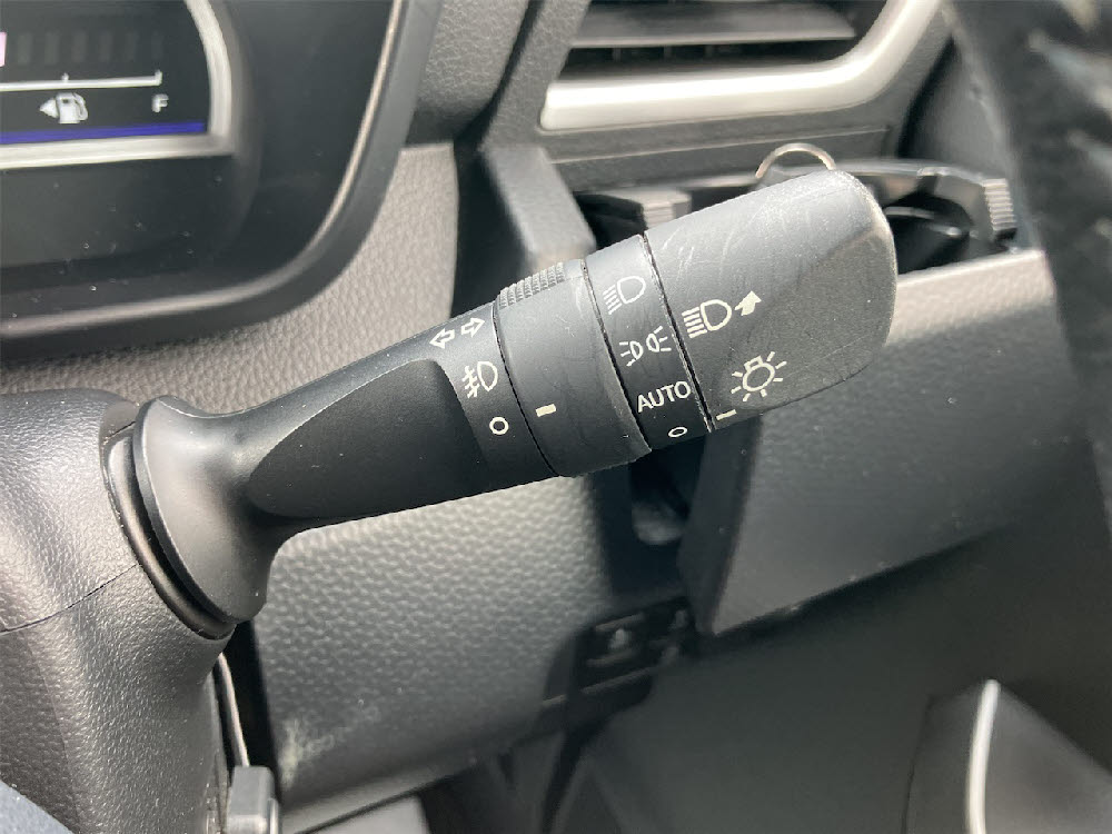 トヨタ　タンクカスタム　G-T15枚目